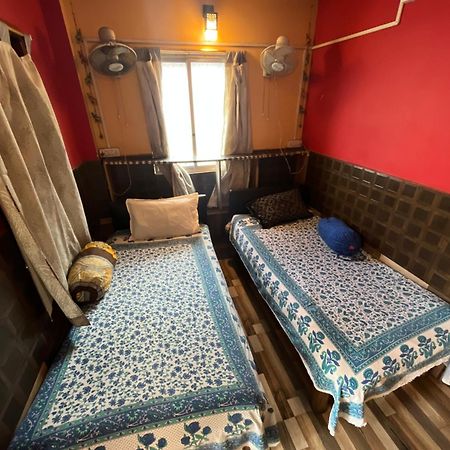 Calcutta Backpackers Homestay -Only For Backpackers & Travellers Calcutá Exterior foto